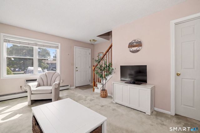 210 Brentwood Drive 210, Wallingford, CT 06492