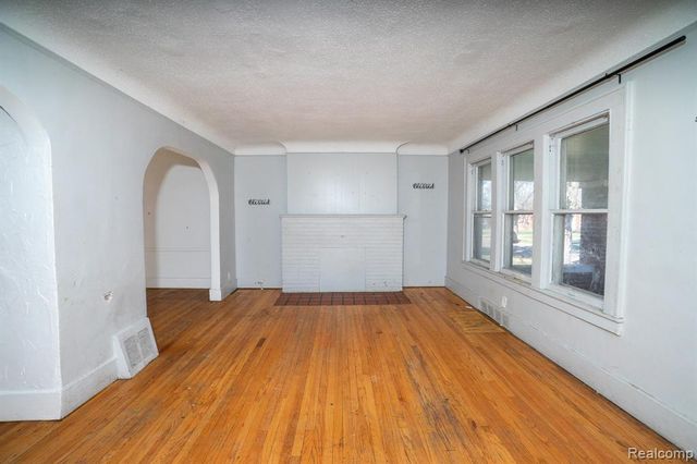 16155 Trinity Street, Detroit, MI 48219