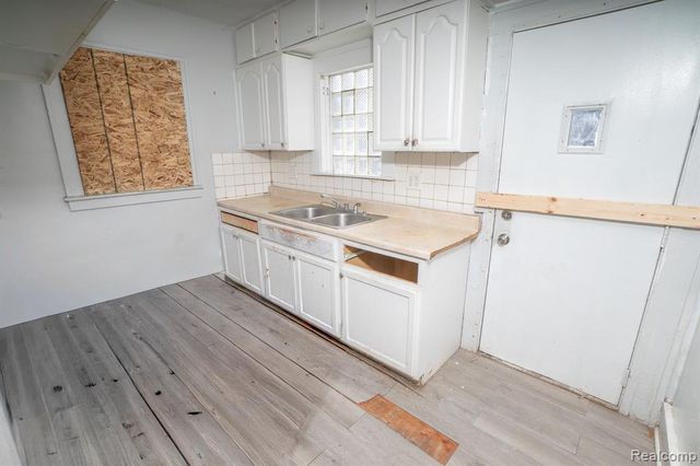 16155 Trinity Street, Detroit, MI 48219