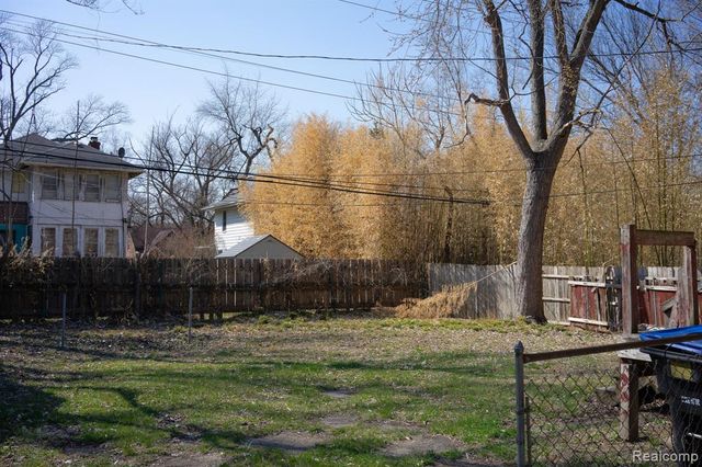 16155 Trinity Street, Detroit, MI 48219