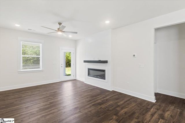 121 Terpack Court, Gray Court, SC 29645
