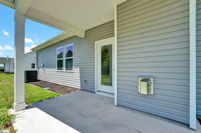 121 Terpack Court, Gray Court, SC 29645