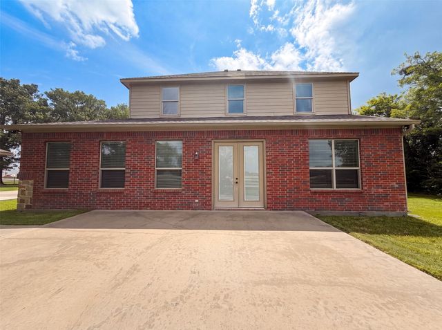 8580 Cedar Creek Lane, Greenville, TX 75402
