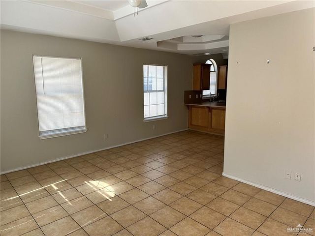 613 La Mancha Drive, Edinburg, TX 78541