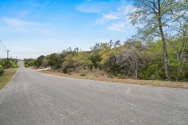 1040 Summit Bluff, Canyon Lake, TX 78133