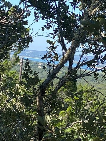 1040 Summit Bluff, Canyon Lake, TX 78133