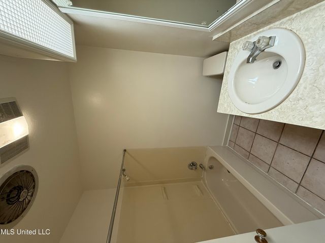 1632 Winchester Street, Jackson, MS 39211