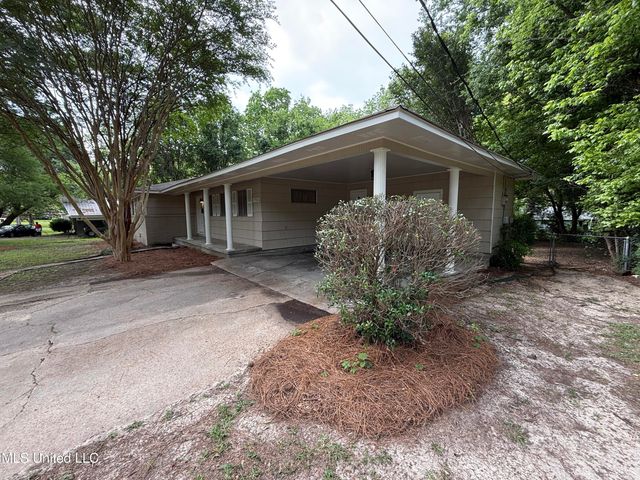 1632 Winchester Street, Jackson, MS 39211