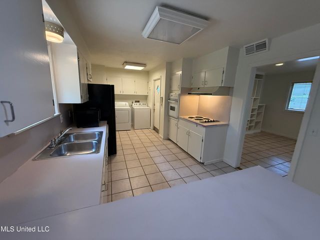 1632 Winchester Street, Jackson, MS 39211