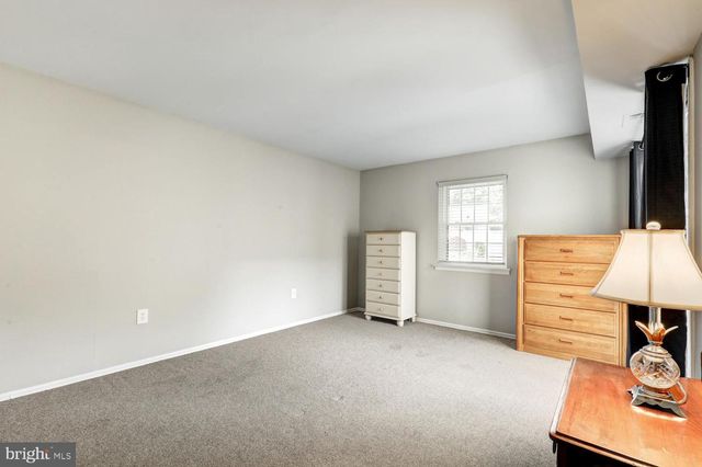 425 VALLEYBROOK DR, Lancaster, PA 17601