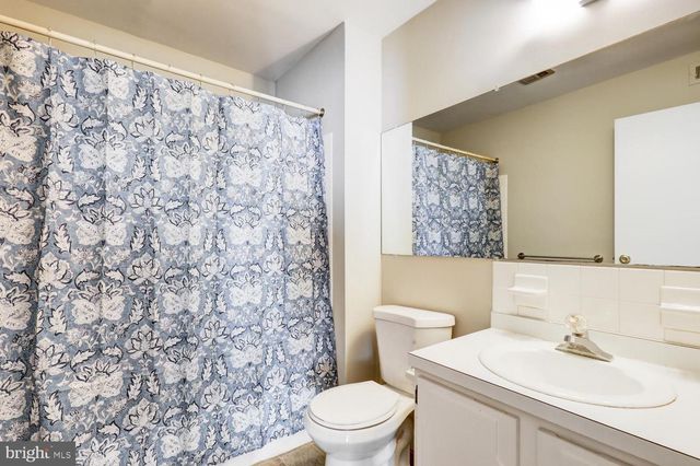 425 VALLEYBROOK DR, Lancaster, PA 17601