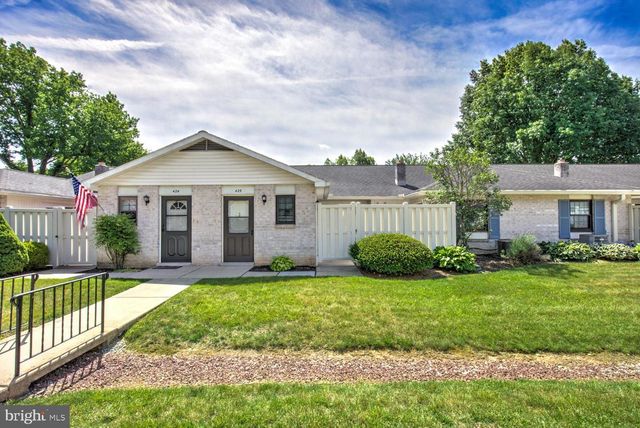 425 VALLEYBROOK DR, Lancaster, PA 17601