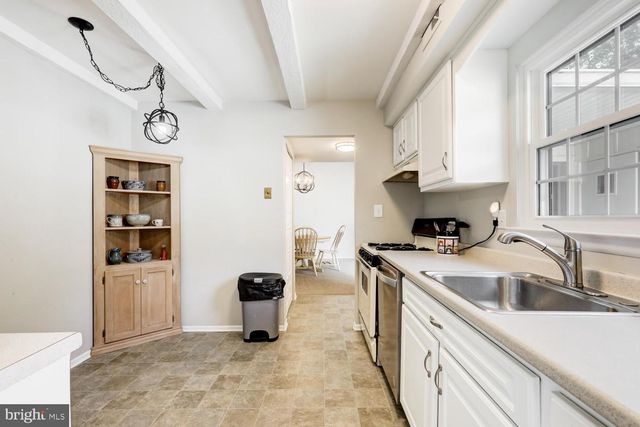425 VALLEYBROOK DR, Lancaster, PA 17601