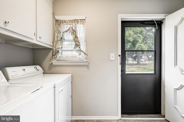 425 VALLEYBROOK DR, Lancaster, PA 17601