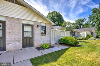 425 VALLEYBROOK DR, Lancaster, PA 17601