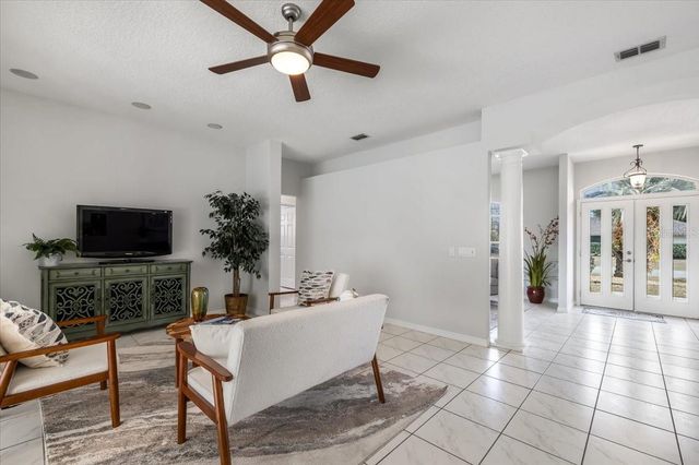 11 WENTWORTH LANE, Palm Coast, FL 32164