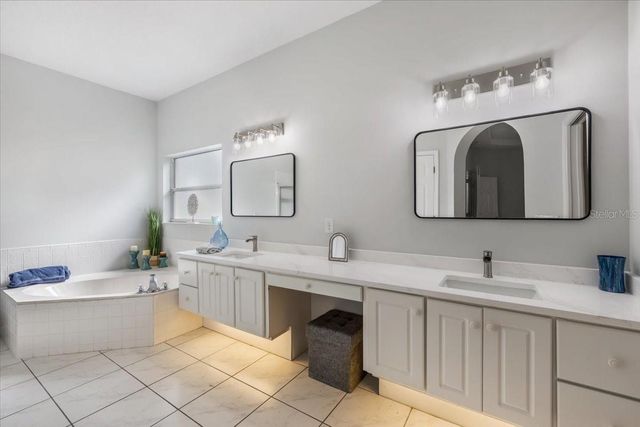 11 WENTWORTH LANE, Palm Coast, FL 32164