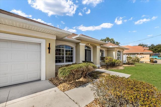 11 WENTWORTH LANE, Palm Coast, FL 32164