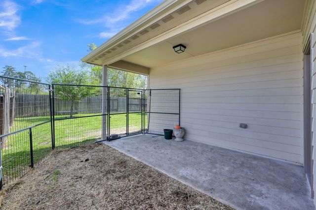 2315 Strong Horse Drive, Conroe, TX 77301