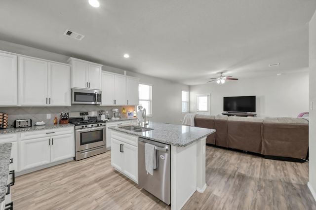 2315 Strong Horse Drive, Conroe, TX 77301