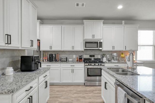 2315 Strong Horse Drive, Conroe, TX 77301