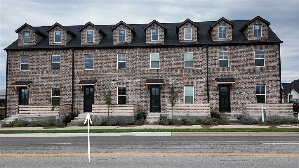 5916 S Bellview Road, Rogers, AR 72758