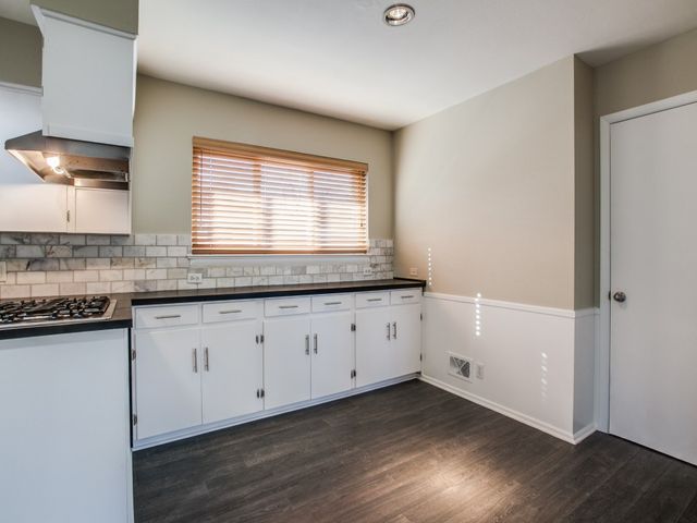 6327 Town Hill Lane, Dallas, TX 75214