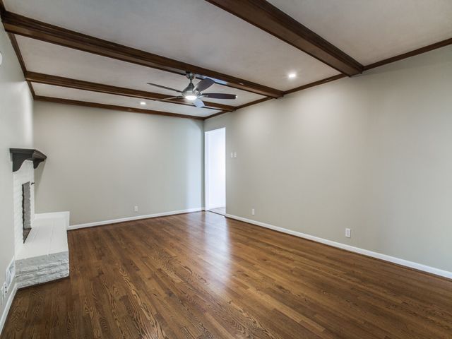 6327 Town Hill Lane, Dallas, TX 75214