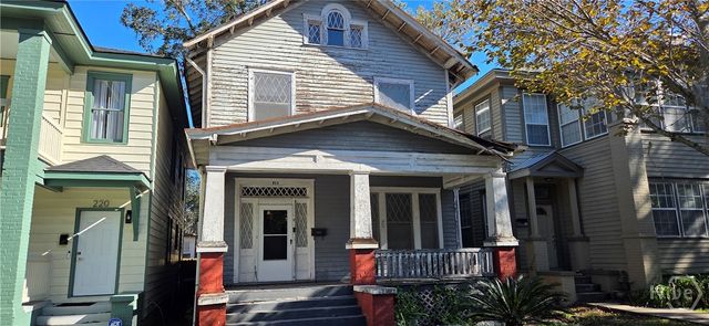218 W 38th Street, Savannah, GA 31401