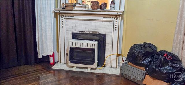 218 W 38th Street, Savannah, GA 31401