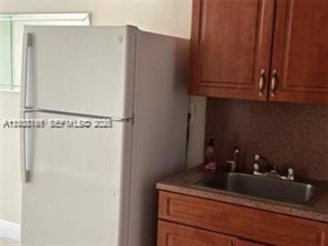 17570 Atlantic Boulevard 407, Sunny Isles Beach, FL 33160