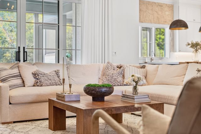 9307 Double Run Ct, College Grove, TN 37046