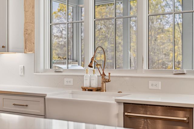 9307 Double Run Ct, College Grove, TN 37046