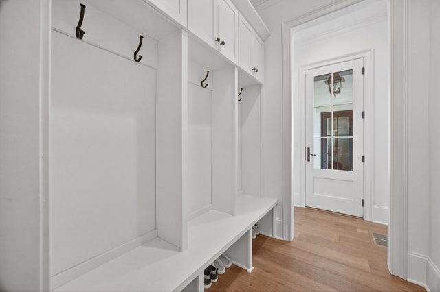 9307 Double Run Ct, College Grove, TN 37046