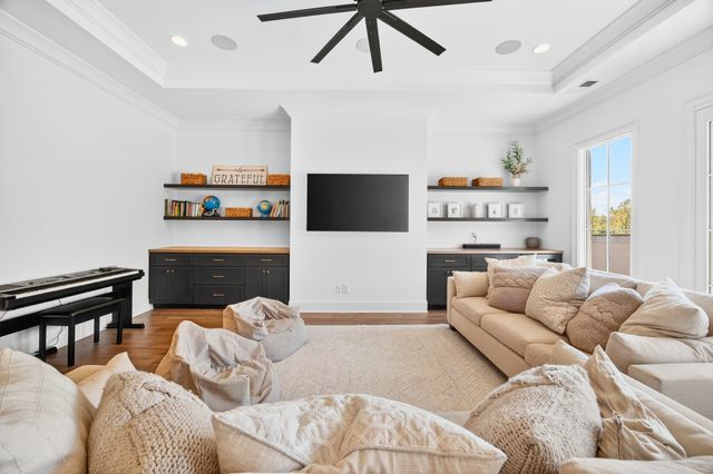 9307 Double Run Ct, College Grove, TN 37046