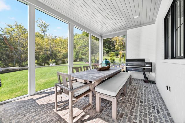 9307 Double Run Ct, College Grove, TN 37046