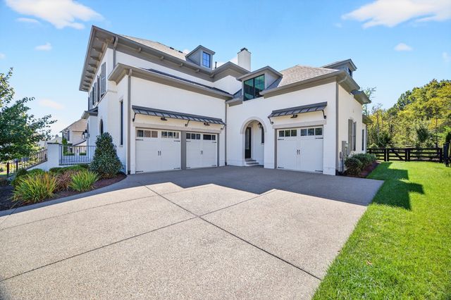 9307 Double Run Ct, College Grove, TN 37046