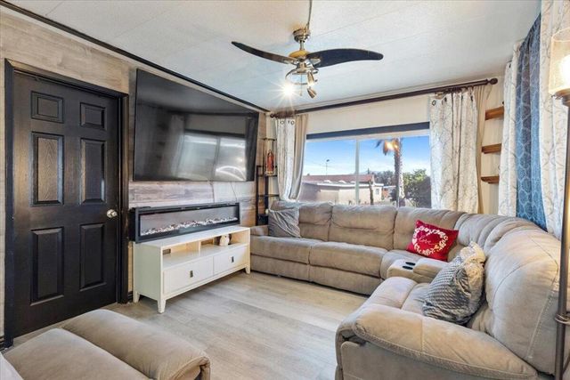 17069 N Indian Canyon Drive 42, Palm Springs, CA 92258