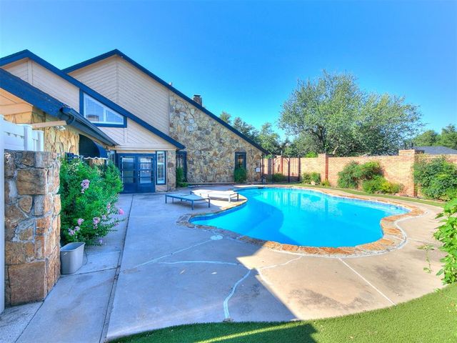8101 Brownsville Lane, Bethany, OK 73008
