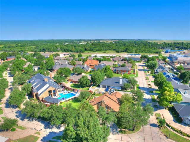 8101 Brownsville Lane, Bethany, OK 73008