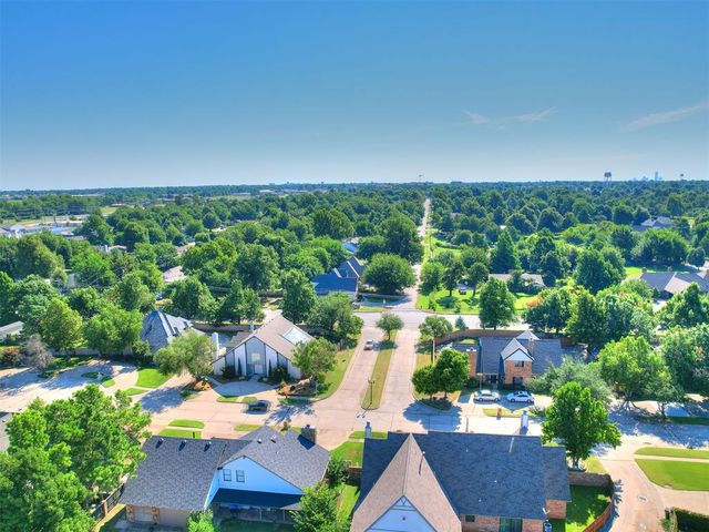 8101 Brownsville Lane, Bethany, OK 73008
