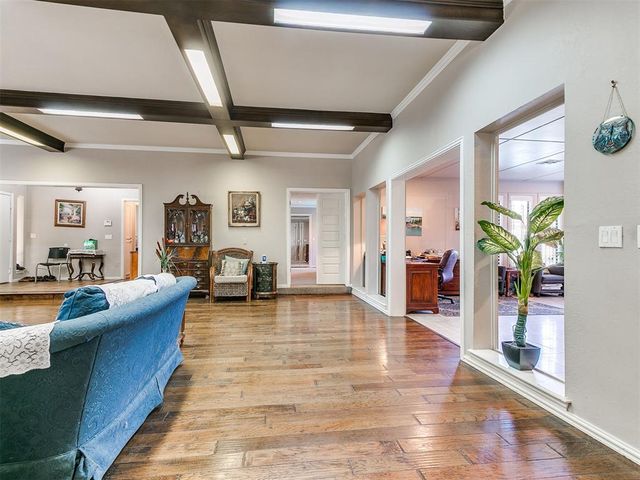 8101 Brownsville Lane, Bethany, OK 73008