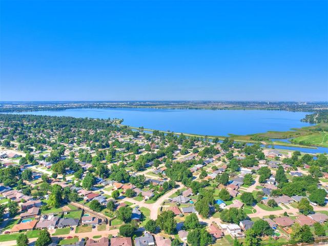 8101 Brownsville Lane, Bethany, OK 73008