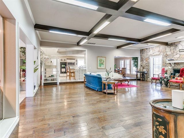 8101 Brownsville Lane, Bethany, OK 73008