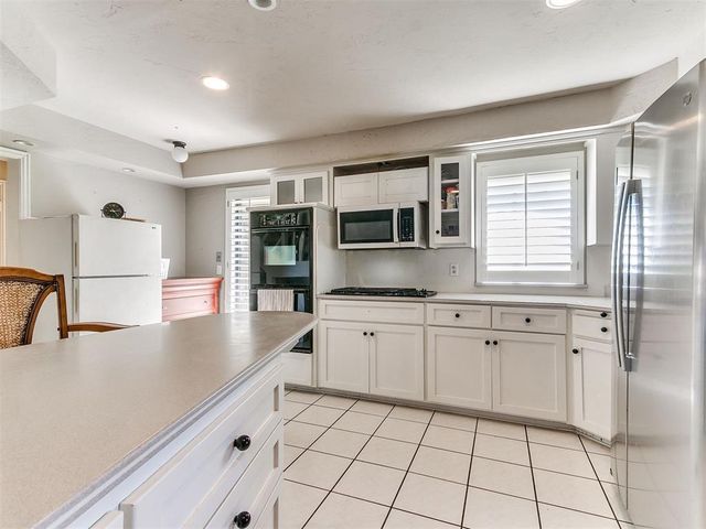 8101 Brownsville Lane, Bethany, OK 73008