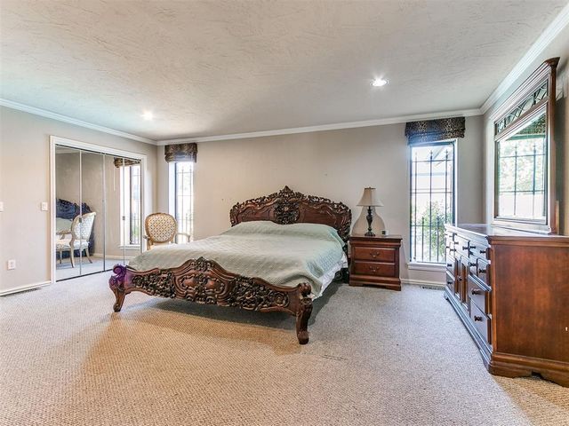 8101 Brownsville Lane, Bethany, OK 73008