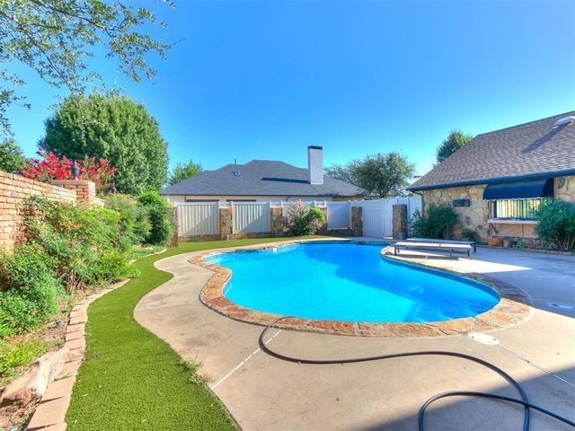 8101 Brownsville Lane, Bethany, OK 73008