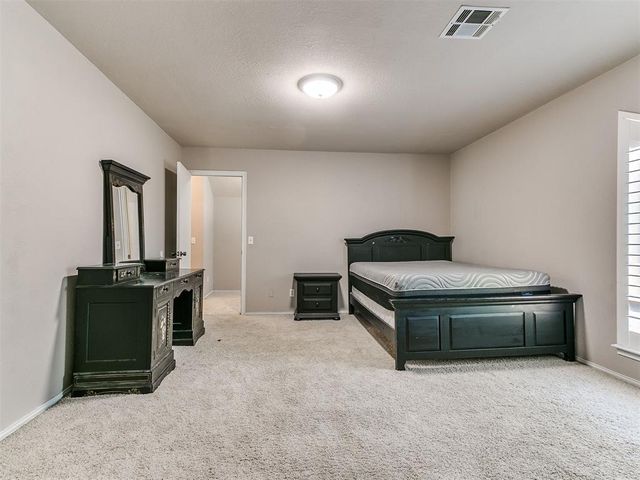8101 Brownsville Lane, Bethany, OK 73008