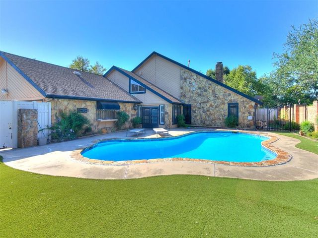 8101 Brownsville Lane, Bethany, OK 73008