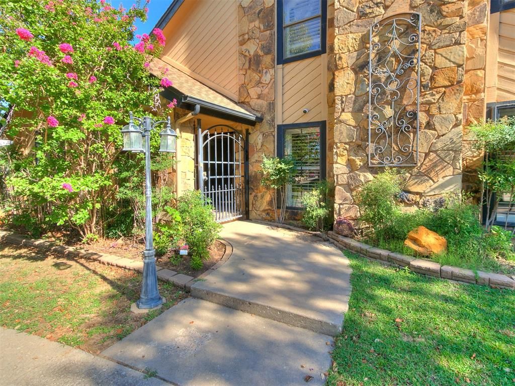 8101 Brownsville Lane, Bethany, OK 73008